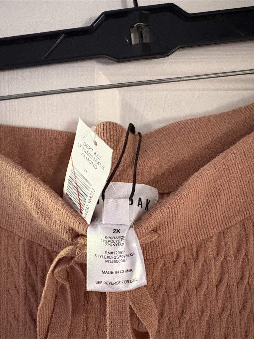 Olive & Oak Wide-Leg Knit Pants in Camel/Tan - Picture 6 of 7